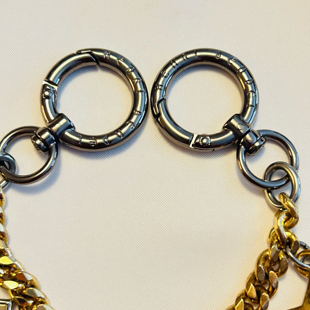 🔥NWOT🔥 Henri Bendel Military Charm Swag Bag Charm/ Keychain/ Bracelet - Picture 7 of 12